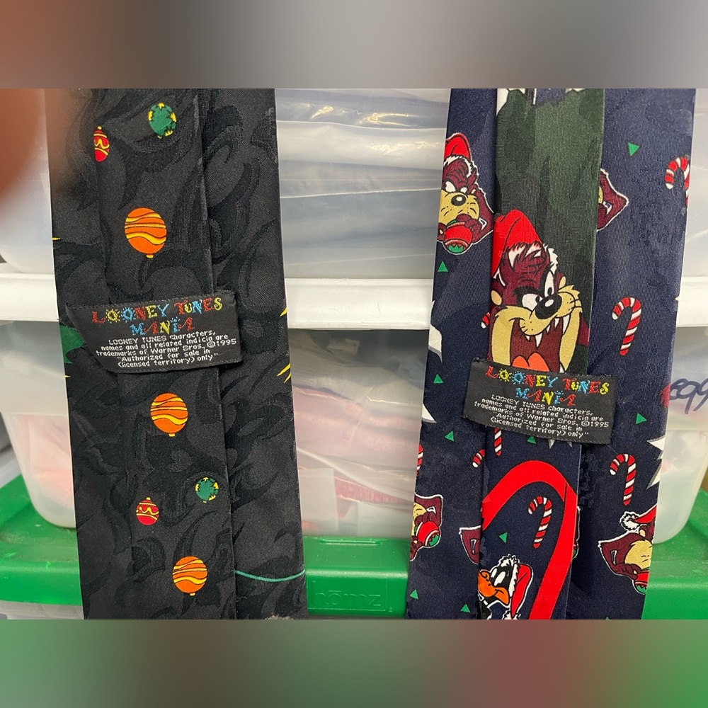 Warner Bros. Looney Tunes Cartoon Character Christmas Ties (2) Mens - Picture 3 of 4
